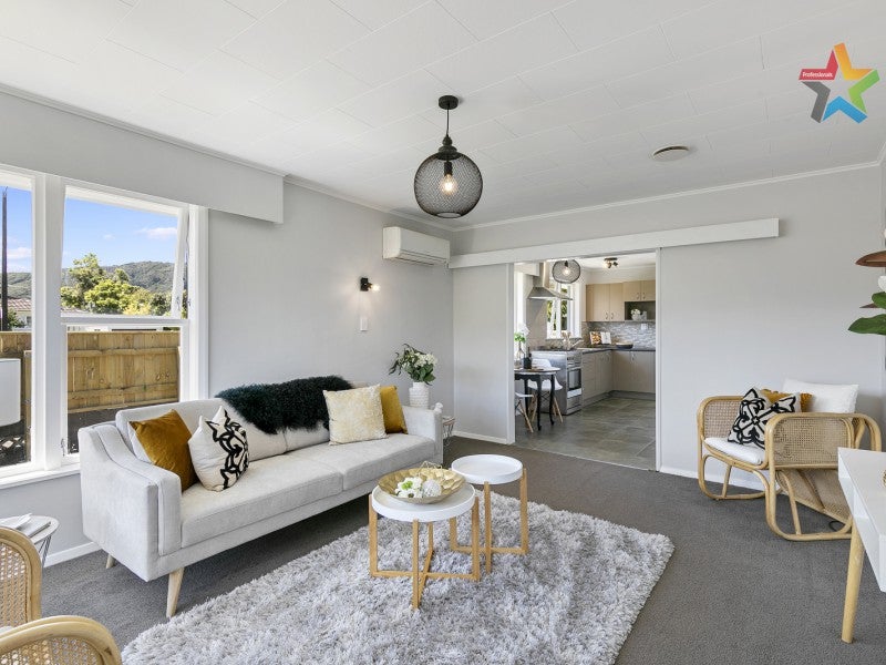 1/35 Percy Cameron Street, Avalon, Lower Hutt - Carousel 1