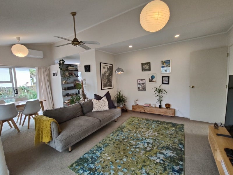 2/28 Caribbean Drive, Unsworth Heights, Auckland - Carousel 2