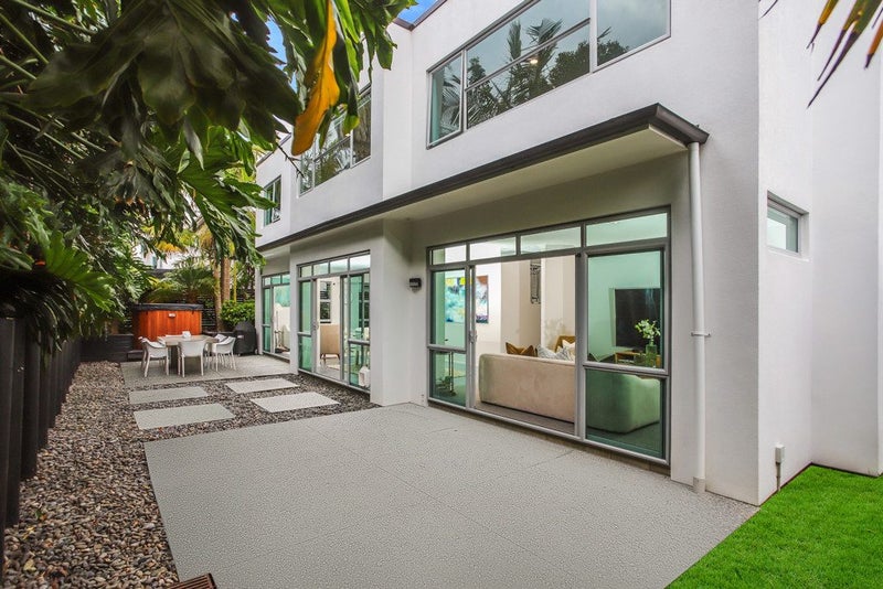 48 Mount Taylor Drive, Glendowie, Auckland - Carousel 1