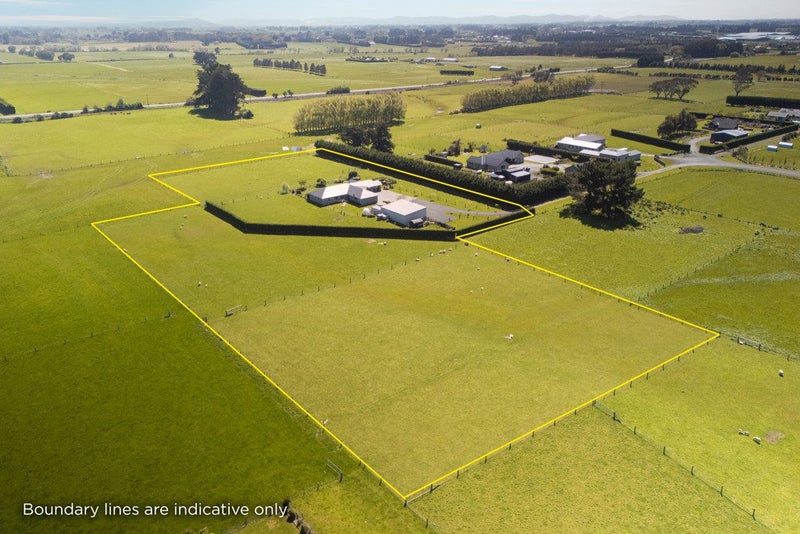 135 Millwood Glen, Mill Road - Carousel 2