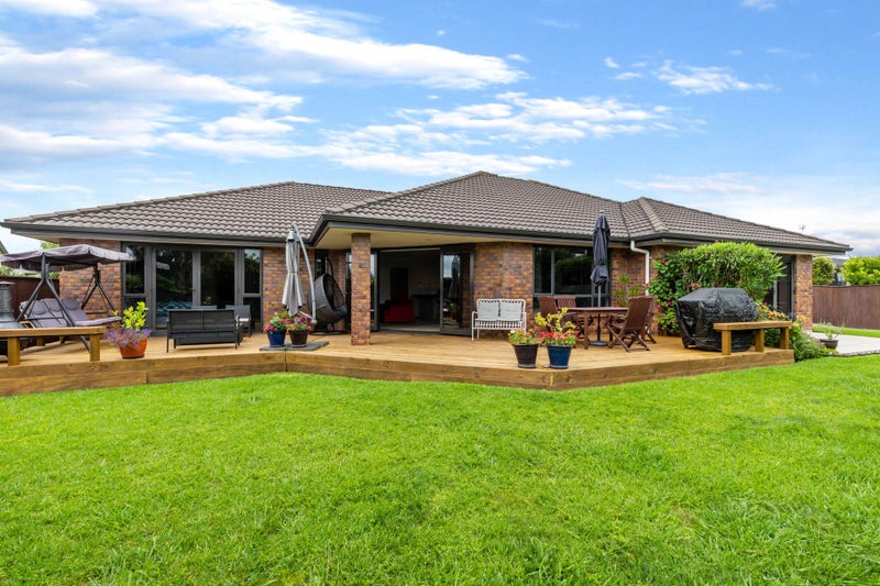 13 Breaker Grove, Waiuku, Waiuku - Carousel 1