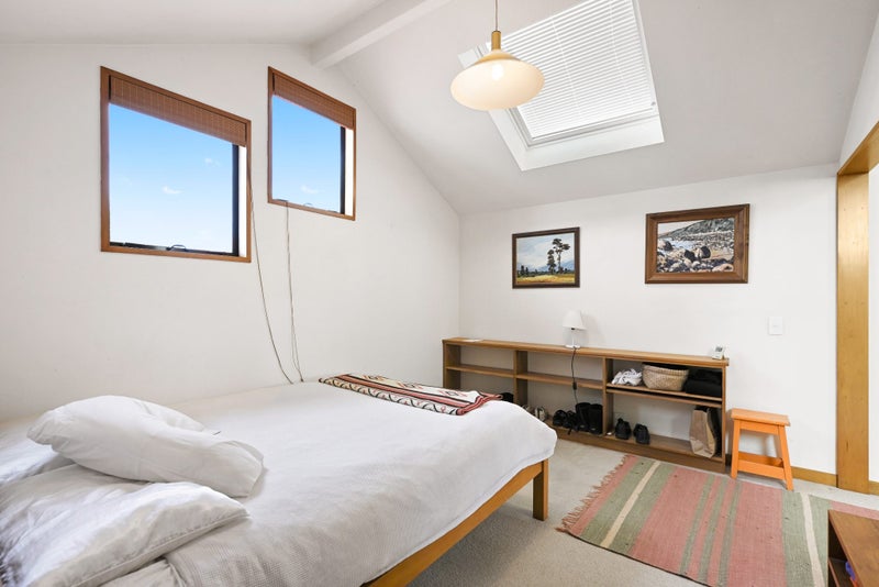 243 Dey Street, Hamilton East, Hamilton - Carousel 13