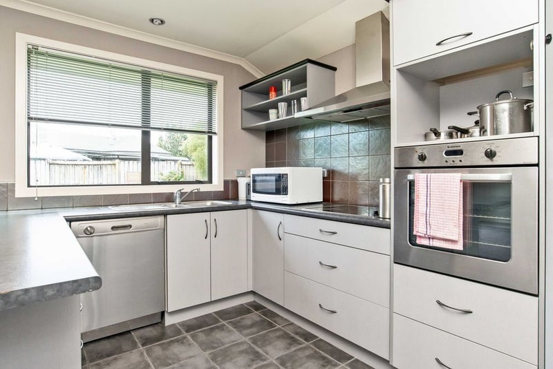 415 Hukanui Road, Rototuna, Hamilton - Carousel 2