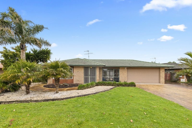 9 Millington Place, Huntington Park, Auckland - Carousel 1