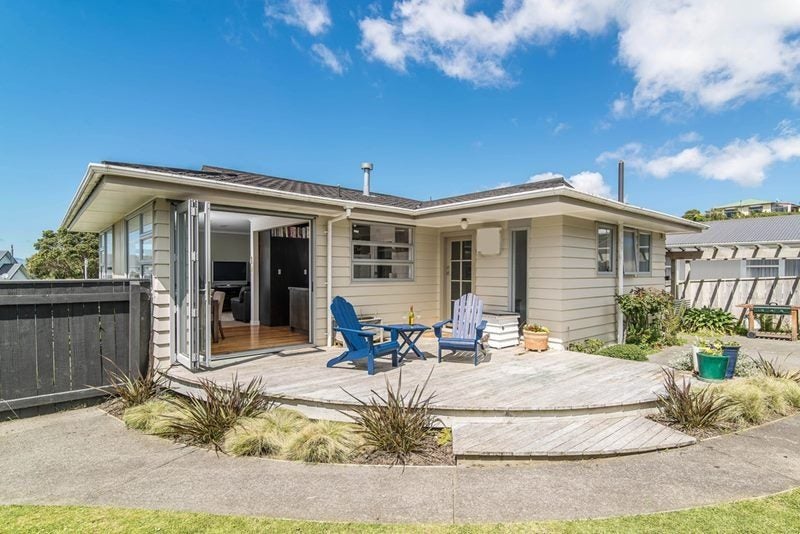 1 Lomita Road, Johnsonville, Wellington - Carousel 1