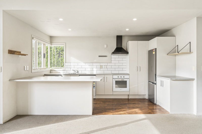 2C Pitt Street, Frankton, Hamilton - Carousel 2