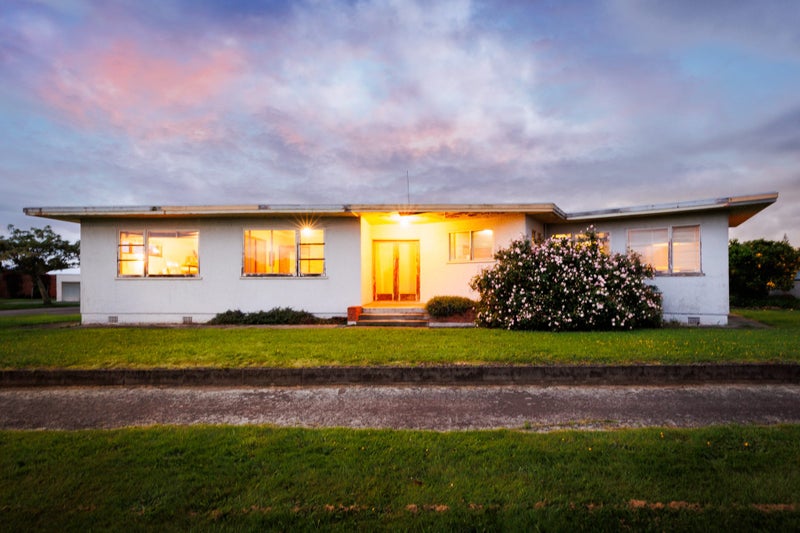 7 Aberdeen Avenue, Takaro, Palmerston North - Carousel 1