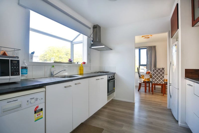 19 Regents Grove, Richmond Heights, Taupo - Carousel 2