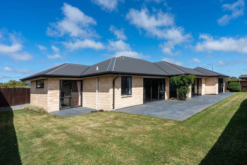 35 Larne Place, Belfast, Christchurch - Carousel 1