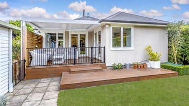 7 Torquay Place, Bryndwr, Christchurch - Carousel 1