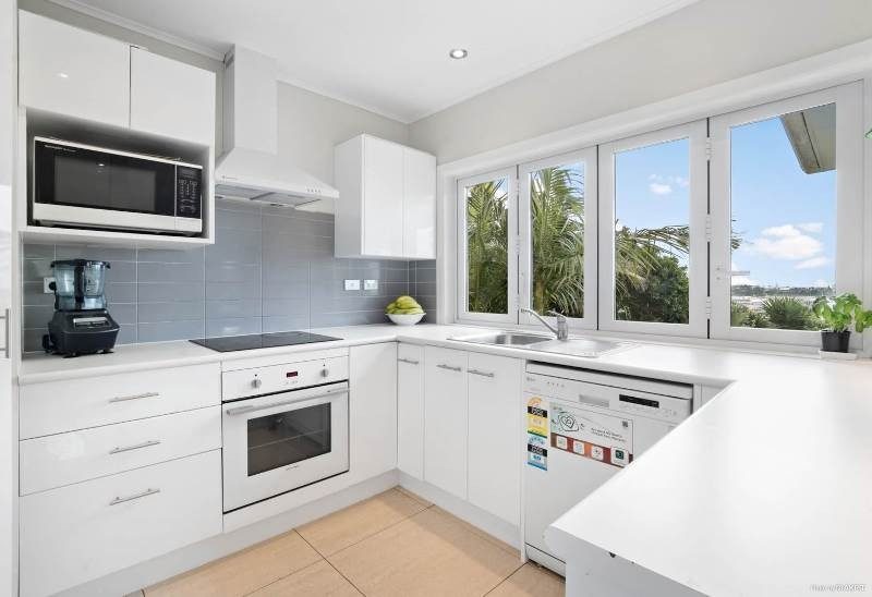 17 Beatrice Avenue, Hillcrest, Auckland - Carousel 2