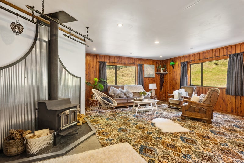 2176 Akatarawa Road, Upper Hutt - Carousel 2