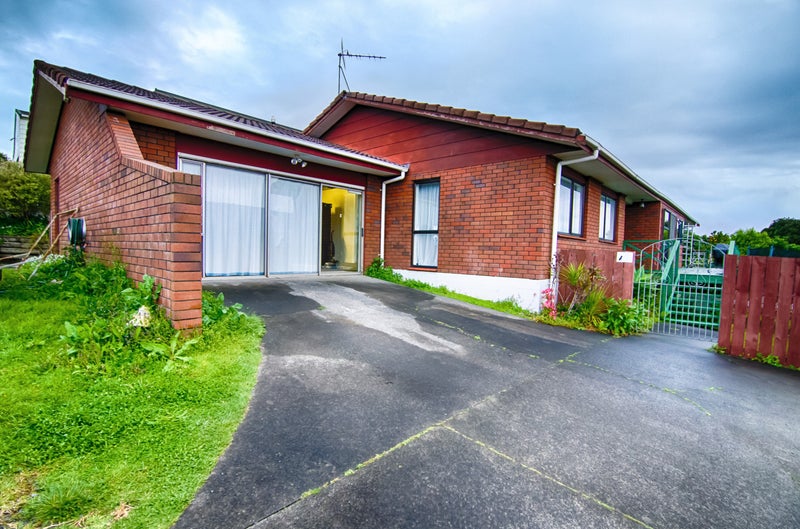 14 Sophora Place, Totara Heights, Auckland - Carousel 1