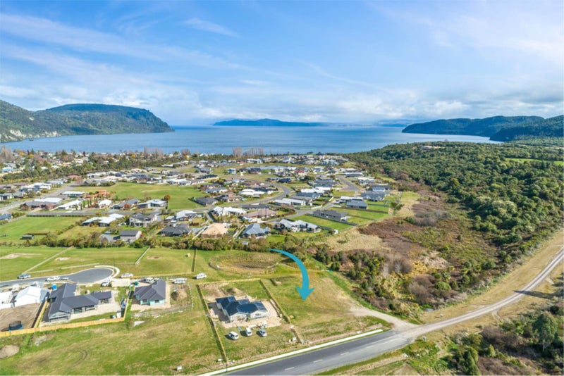 15 Kahikatea Drive, Kinloch, Taupo - Carousel 1