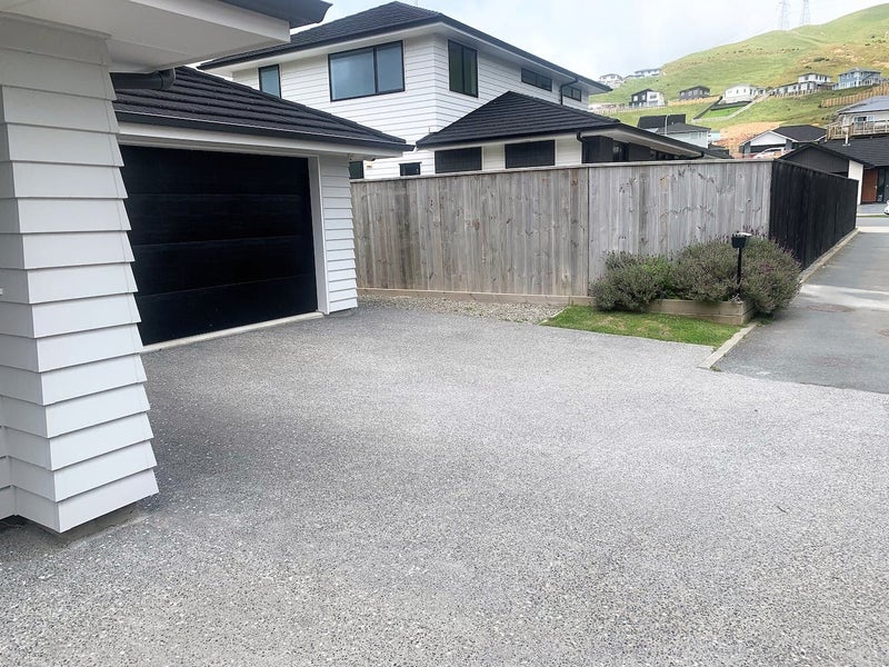 118 Melksham Drive, Churton Park, Wellington - Carousel 1