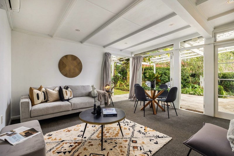 10 Parkdale Road, Mount Albert, Auckland - Carousel 2