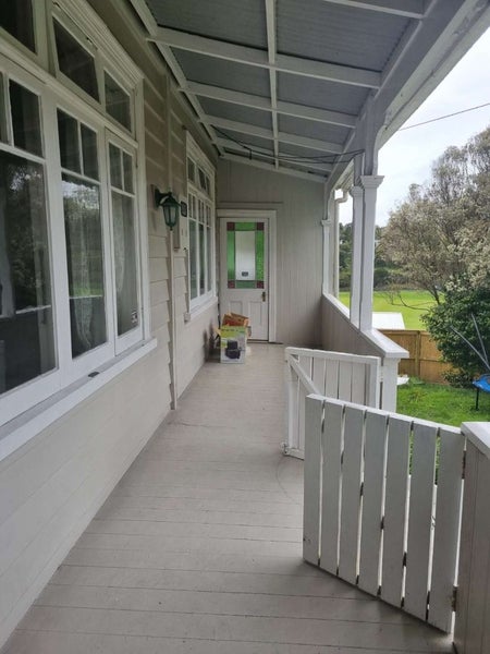 33 Glencoe Road, Browns Bay, Auckland - Carousel 1