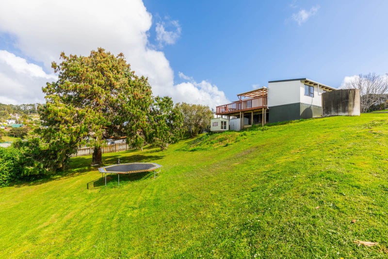 5 Wiriana Place, Stanmore Bay, Whangaparaoa - Carousel 2
