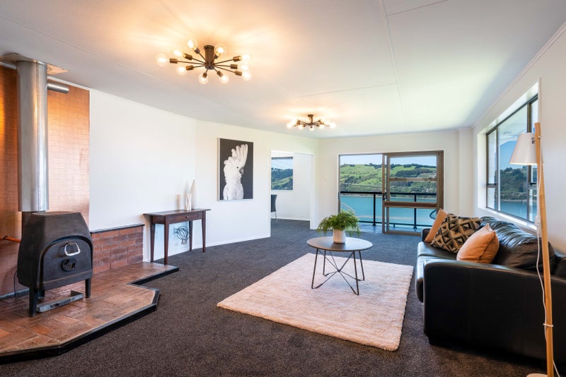 46 Adderley Terrace, Ravensbourne, Dunedin - Carousel 1