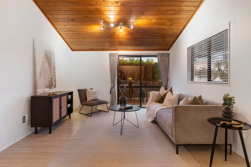 12A Relko Crescent, Torbay, Auckland - Carousel 2