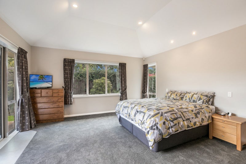 1 Glencairn Place, Buckland, Pukekohe - Carousel 21
