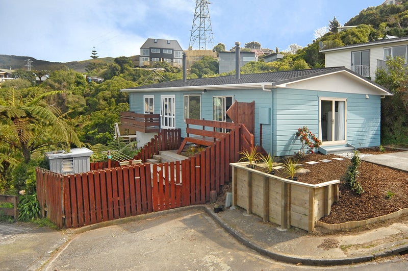 2A Chancellor Way, Crofton Downs, Wellington - Carousel 1