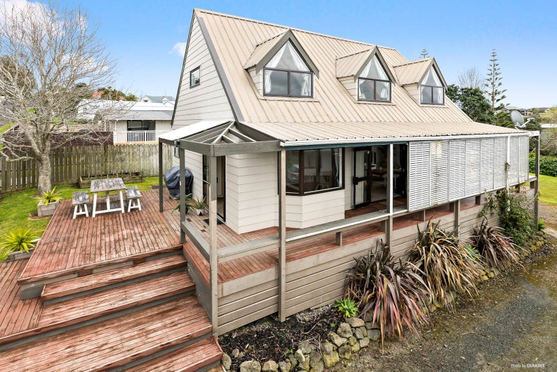 12 Dobell Road, Stanmore Bay, Whangaparaoa - Carousel 1