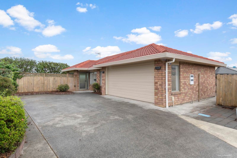 30 Cottesmore Place, Huntington Park, Auckland - Carousel 1