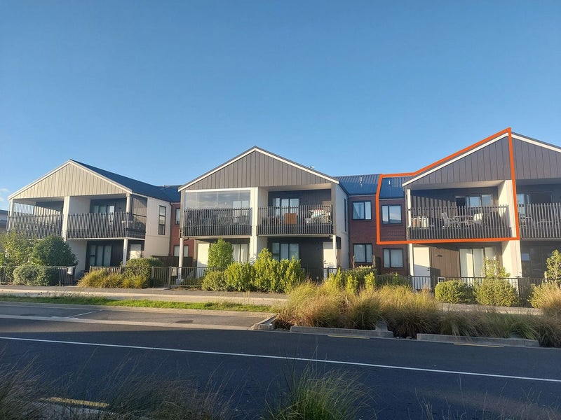 43 Kauri Amber Road, Westgate, Auckland - Carousel 1