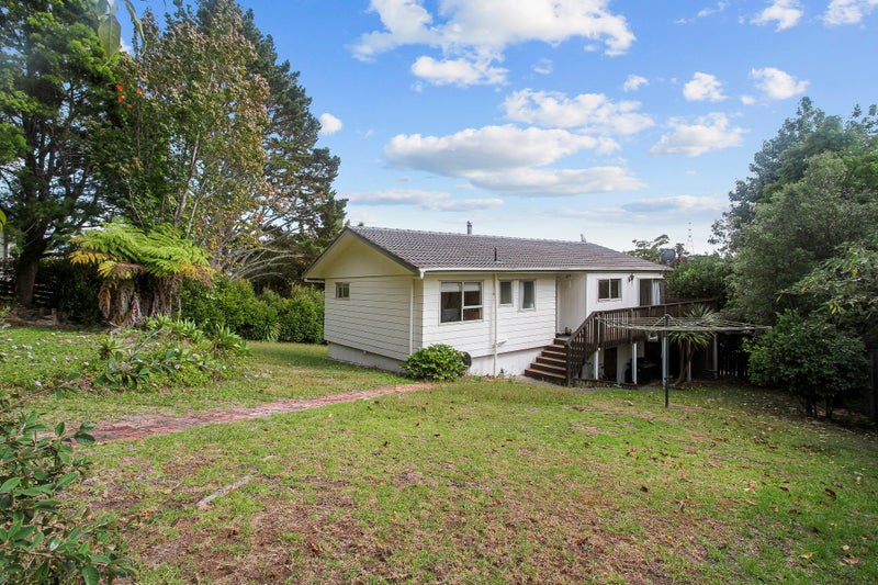 14 Glenfinn Place, Massey, Auckland - Carousel 2