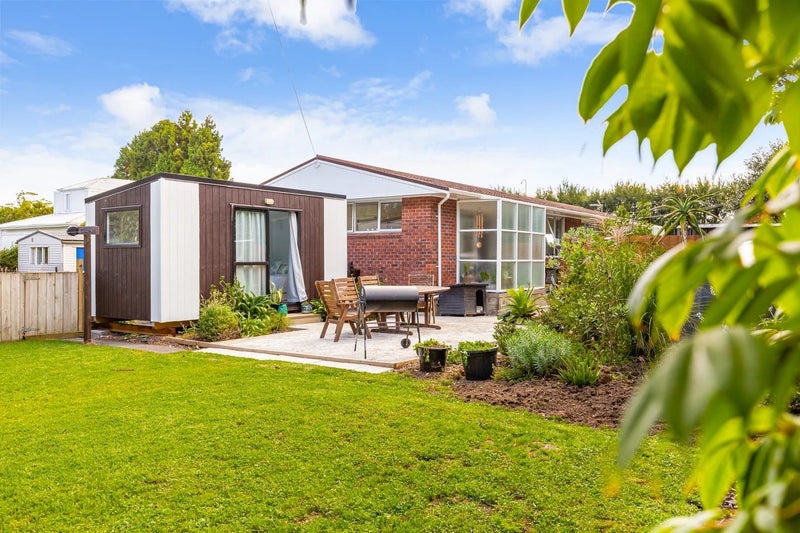 2/9 Riverlea Road, Whenuapai, Auckland - Carousel 1