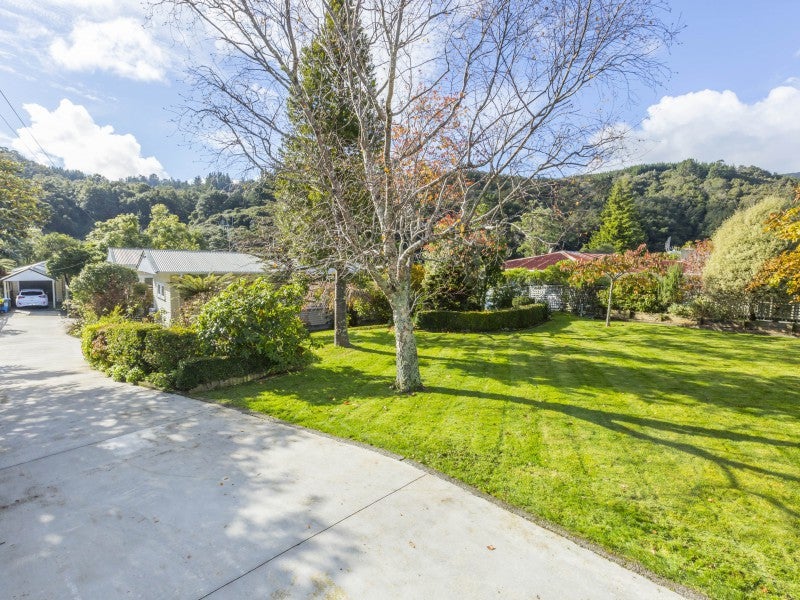 219 PLATEAU RD, THE PLATEAU, UPPER HUTT - Carousel 25