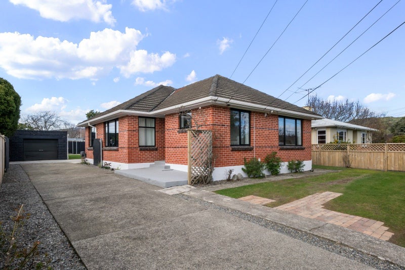 28 Routley Crescent, Elderslea, Upper Hutt - Carousel 1