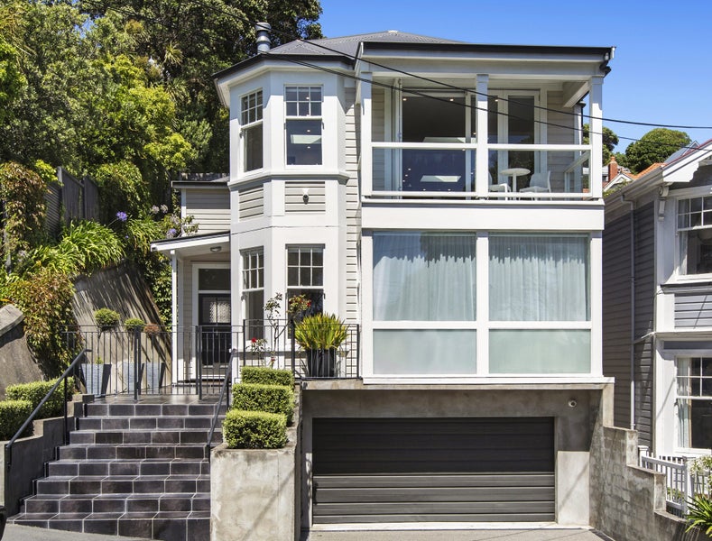 60 Hawker Street, Mount Victoria, Wellington - Carousel 1