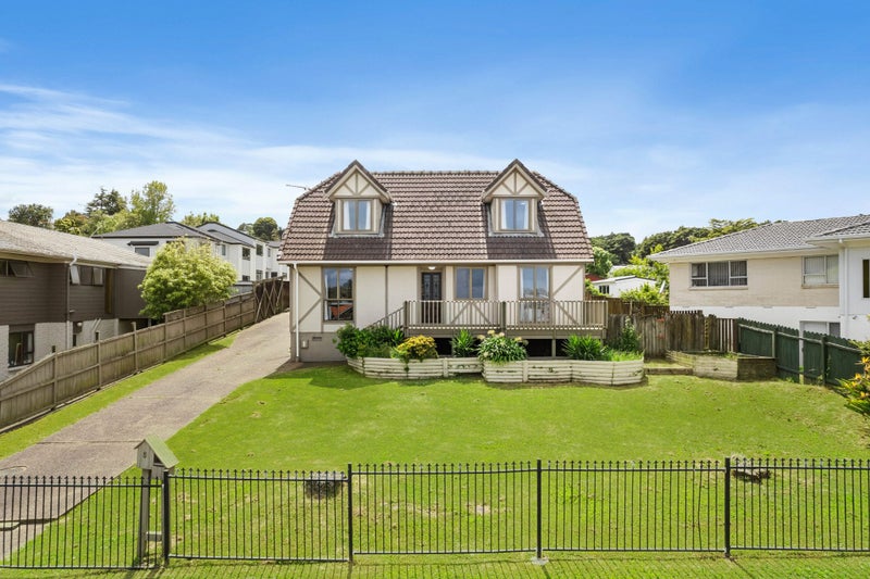 5 Idesia Place, Totara Heights, Auckland - Carousel 1