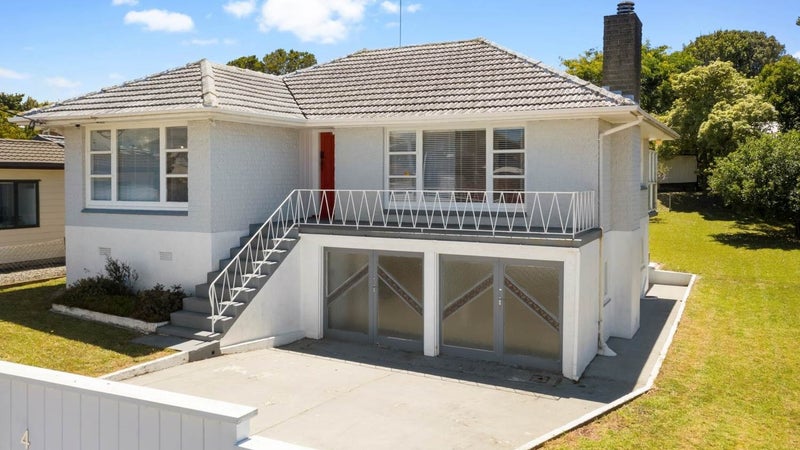 4 Dickey Street, New Windsor, Auckland - Carousel 1