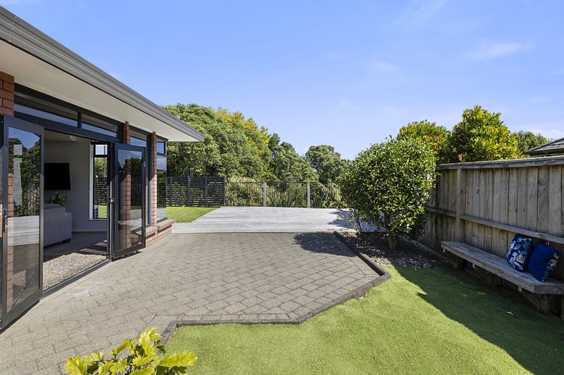 16 Karina Road, Merrilands, New Plymouth - Carousel 28