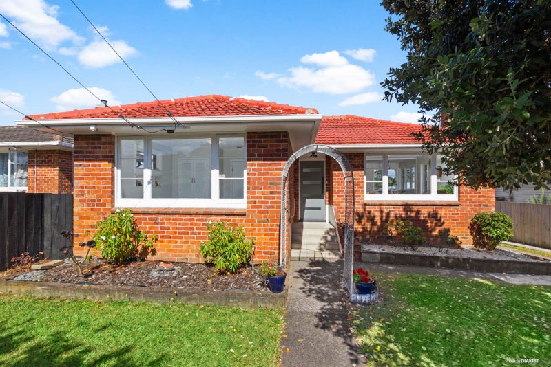 31 Rogan Street, Mount Roskill, Auckland - Carousel 2