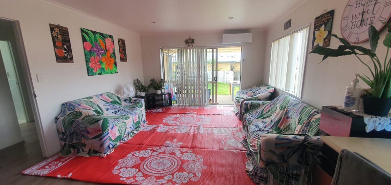 9 Neesons Way, Glendene, Auckland - Carousel 1