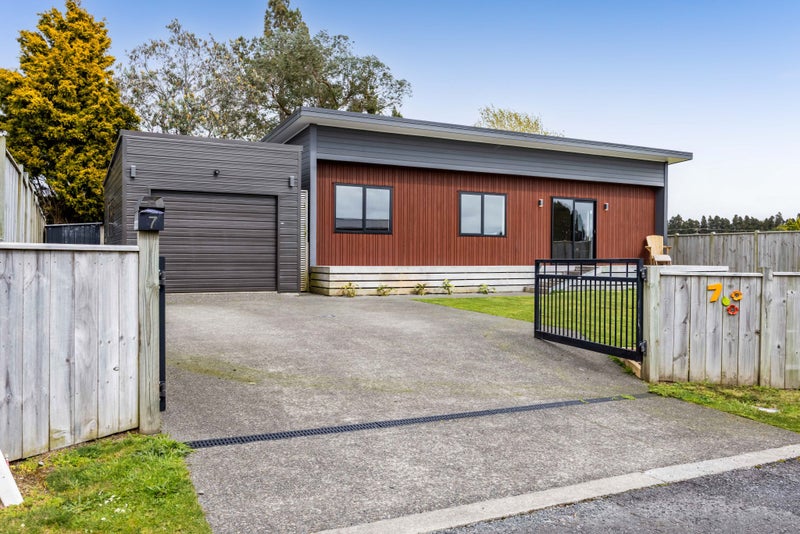 7 Manatu Lane, Inglewood, Inglewood - Carousel 1