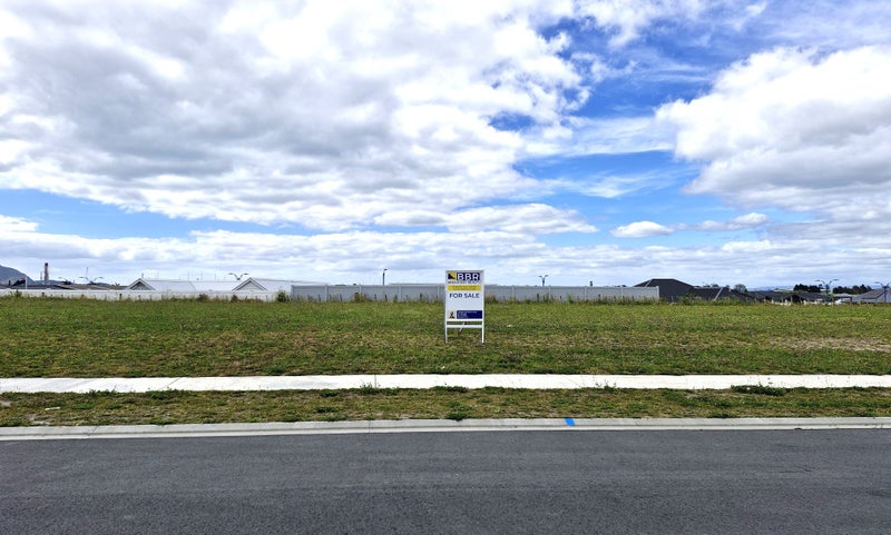 19 Te Taniwha Road, One Tree Point - Carousel 1