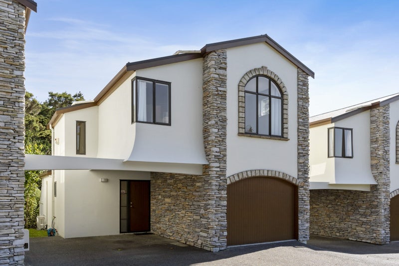 5/12 Herons Way, Northcote, Auckland - Carousel 1