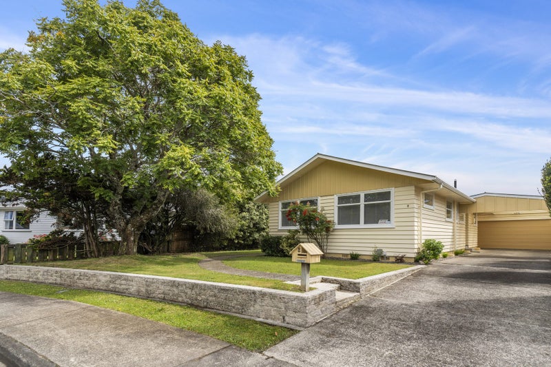 9 Snell Grove, Clouston Park, Upper Hutt - Carousel 1