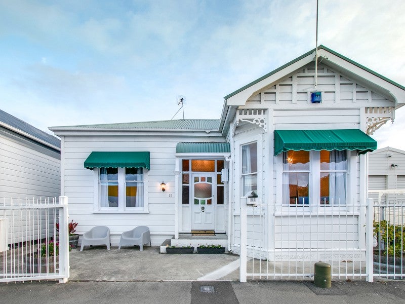 11 Wellesley Road, Napier South, Napier - Carousel 1