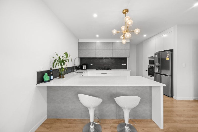 32 Whakatupu Road, Flat Bush, Auckland - Carousel 1