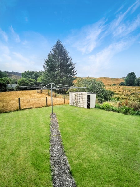 4 Williams Avenue, Ohura - Carousel 6