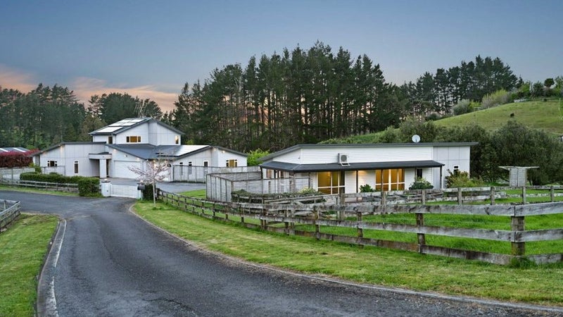 99A Highbrook Way, Whatawhata - Carousel 1