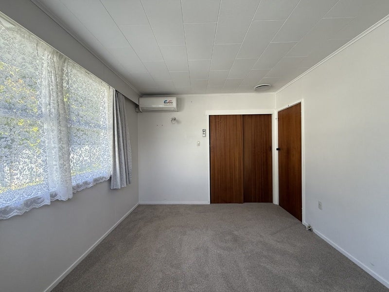 26 Riversdale Road, Clouston Park, Upper Hutt - Carousel 2