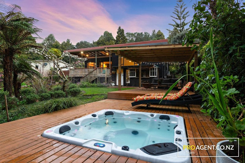 20 Western Road, Laingholm, Auckland - Carousel 1