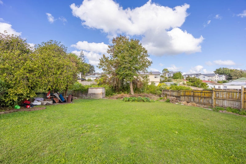 9 Shoreham Street, Avondale, Auckland - Carousel 2